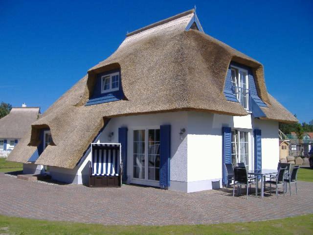 Reetdachhaus Direkt Am Meer Fuer 6 Personen!! Karlshagen Esterno foto